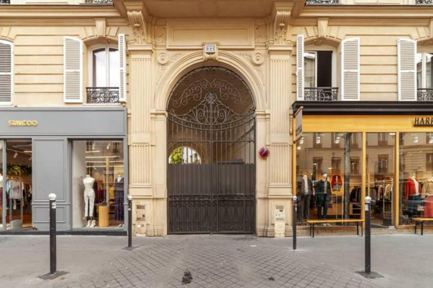 Guestready - Artist Loft With A Vertical Garden Paris Exterior foto