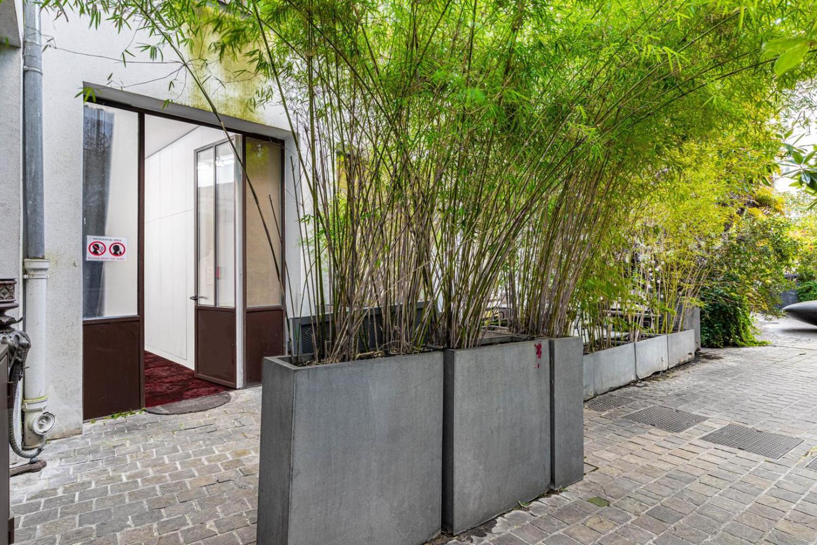 Guestready - Artist Loft With A Vertical Garden Paris Exterior foto